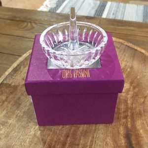 Oleg Cassini Crystal Ring Holder